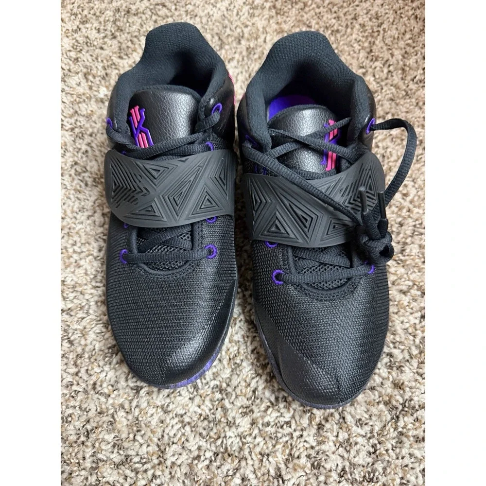 Nike Boys Kyrie Flytrap III BQ5620-006 Black Basketball Sneakers Shoes Size 5.5Y